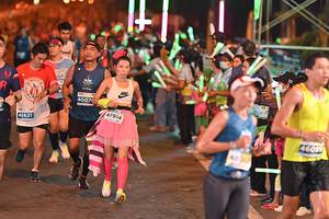 BIB: 4007, 47914, 45621, 46099
                            <button type="button" onclick="openModal(14700479)" class="btn btn-primary btn-sm float-right btn-popup" data-toggle="modal" data-target=".modal-high-quality">
                        <i class="fas fa-shopping-cart"></i> Add to Cart
                    </button>
                                            <button type="button" onclick="isThisMe(14700479, true)" class="btn btn-success btn-sm float-right btn-popup btn-isme hidden" data-toggle="tooltip" data-placement="bottom" title="นี่คือรูปของคุณใช่ไหม คลิกที่นี่เพื่อเอาเข้าอัลบั้ม">
                        <i class="fas fa-plus"></i> Add to album
                    </button>
                    <button type="button" onclick="isThisMe(14700479, false)" class="btn btn-warning btn-sm float-right btn-popup btn-isnotme hidden">
                        <i class="fas fa-ban"></i> Remove from album
                    </button>