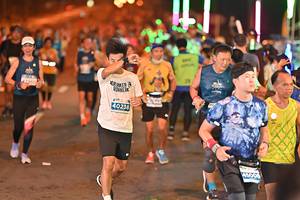 BIB: 950, 40238
                            <button type="button" onclick="openModal(14726178)" class="btn btn-primary btn-sm float-right btn-popup" data-toggle="modal" data-target=".modal-high-quality">
                        <i class="fas fa-shopping-cart"></i> Add to Cart
                    </button>
                                            <button type="button" onclick="isThisMe(14726178, true)" class="btn btn-success btn-sm float-right btn-popup btn-isme hidden" data-toggle="tooltip" data-placement="bottom" title="นี่คือรูปของคุณใช่ไหม คลิกที่นี่เพื่อเอาเข้าอัลบั้ม">
                        <i class="fas fa-plus"></i> Add to album
                    </button>
                    <button type="button" onclick="isThisMe(14726178, false)" class="btn btn-warning btn-sm float-right btn-popup btn-isnotme hidden">
                        <i class="fas fa-ban"></i> Remove from album
                    </button>