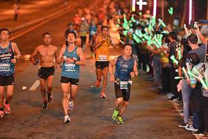 BIB: 4680, 45102, 45715
                            <button type="button" onclick="openModal(14628011)" class="btn btn-primary btn-sm float-right btn-popup" data-toggle="modal" data-target=".modal-high-quality">
                        <i class="fas fa-shopping-cart"></i> Add to Cart
                    </button>
                                            <button type="button" onclick="isThisMe(14628011, true)" class="btn btn-success btn-sm float-right btn-popup btn-isme hidden" data-toggle="tooltip" data-placement="bottom" title="นี่คือรูปของคุณใช่ไหม คลิกที่นี่เพื่อเอาเข้าอัลบั้ม">
                        <i class="fas fa-plus"></i> Add to album
                    </button>
                    <button type="button" onclick="isThisMe(14628011, false)" class="btn btn-warning btn-sm float-right btn-popup btn-isnotme hidden">
                        <i class="fas fa-ban"></i> Remove from album
                    </button>