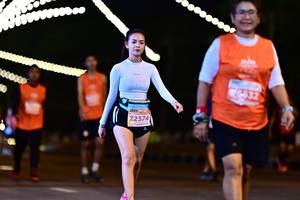 BIB: 00000, 532, 22574
                            <button type="button" onclick="openModal(14462421)" class="btn btn-primary btn-sm float-right btn-popup" data-toggle="modal" data-target=".modal-high-quality">
                        <i class="fas fa-shopping-cart"></i> Add to Cart
                    </button>
                                            <button type="button" onclick="isThisMe(14462421, true)" class="btn btn-success btn-sm float-right btn-popup btn-isme hidden" data-toggle="tooltip" data-placement="bottom" title="นี่คือรูปของคุณใช่ไหม คลิกที่นี่เพื่อเอาเข้าอัลบั้ม">
                        <i class="fas fa-plus"></i> Add to album
                    </button>
                    <button type="button" onclick="isThisMe(14462421, false)" class="btn btn-warning btn-sm float-right btn-popup btn-isnotme hidden">
                        <i class="fas fa-ban"></i> Remove from album
                    </button>