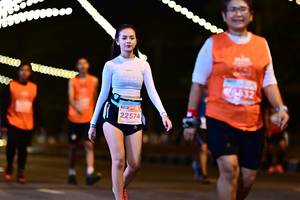 BIB: 0000, 532, 22574
                            <button type="button" onclick="openModal(14462449)" class="btn btn-primary btn-sm float-right btn-popup" data-toggle="modal" data-target=".modal-high-quality">
                        <i class="fas fa-shopping-cart"></i> Add to Cart
                    </button>
                                            <button type="button" onclick="isThisMe(14462449, true)" class="btn btn-success btn-sm float-right btn-popup btn-isme hidden" data-toggle="tooltip" data-placement="bottom" title="นี่คือรูปของคุณใช่ไหม คลิกที่นี่เพื่อเอาเข้าอัลบั้ม">
                        <i class="fas fa-plus"></i> Add to album
                    </button>
                    <button type="button" onclick="isThisMe(14462449, false)" class="btn btn-warning btn-sm float-right btn-popup btn-isnotme hidden">
                        <i class="fas fa-ban"></i> Remove from album
                    </button>