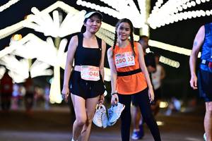 BIB: 280, 046
                            <button type="button" onclick="openModal(14493372)" class="btn btn-primary btn-sm float-right btn-popup" data-toggle="modal" data-target=".modal-high-quality">
                        <i class="fas fa-shopping-cart"></i> Add to Cart
                    </button>
                                            <button type="button" onclick="isThisMe(14493372, true)" class="btn btn-success btn-sm float-right btn-popup btn-isme hidden" data-toggle="tooltip" data-placement="bottom" title="นี่คือรูปของคุณใช่ไหม คลิกที่นี่เพื่อเอาเข้าอัลบั้ม">
                        <i class="fas fa-plus"></i> Add to album
                    </button>
                    <button type="button" onclick="isThisMe(14493372, false)" class="btn btn-warning btn-sm float-right btn-popup btn-isnotme hidden">
                        <i class="fas fa-ban"></i> Remove from album
                    </button>