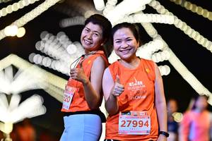BIB: 220, 27994
                            <button type="button" onclick="openModal(14468948)" class="btn btn-primary btn-sm float-right btn-popup" data-toggle="modal" data-target=".modal-high-quality">
                        <i class="fas fa-shopping-cart"></i> Add to Cart
                    </button>
                                            <button type="button" onclick="isThisMe(14468948, true)" class="btn btn-success btn-sm float-right btn-popup btn-isme hidden" data-toggle="tooltip" data-placement="bottom" title="นี่คือรูปของคุณใช่ไหม คลิกที่นี่เพื่อเอาเข้าอัลบั้ม">
                        <i class="fas fa-plus"></i> Add to album
                    </button>
                    <button type="button" onclick="isThisMe(14468948, false)" class="btn btn-warning btn-sm float-right btn-popup btn-isnotme hidden">
                        <i class="fas fa-ban"></i> Remove from album
                    </button>