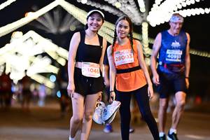 BIB: 4091, 28003, 4046
                            <button type="button" onclick="openModal(14492419)" class="btn btn-primary btn-sm float-right btn-popup" data-toggle="modal" data-target=".modal-high-quality">
                        <i class="fas fa-shopping-cart"></i> Add to Cart
                    </button>
                                            <button type="button" onclick="isThisMe(14492419, true)" class="btn btn-success btn-sm float-right btn-popup btn-isme hidden" data-toggle="tooltip" data-placement="bottom" title="นี่คือรูปของคุณใช่ไหม คลิกที่นี่เพื่อเอาเข้าอัลบั้ม">
                        <i class="fas fa-plus"></i> Add to album
                    </button>
                    <button type="button" onclick="isThisMe(14492419, false)" class="btn btn-warning btn-sm float-right btn-popup btn-isnotme hidden">
                        <i class="fas fa-ban"></i> Remove from album
                    </button>