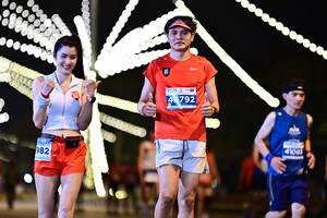 BIB: 792, 4100, 982
                            <button type="button" onclick="openModal(14504638)" class="btn btn-primary btn-sm float-right btn-popup" data-toggle="modal" data-target=".modal-high-quality">
                        <i class="fas fa-shopping-cart"></i> Add to Cart
                    </button>
                                            <button type="button" onclick="isThisMe(14504638, true)" class="btn btn-success btn-sm float-right btn-popup btn-isme hidden" data-toggle="tooltip" data-placement="bottom" title="นี่คือรูปของคุณใช่ไหม คลิกที่นี่เพื่อเอาเข้าอัลบั้ม">
                        <i class="fas fa-plus"></i> Add to album
                    </button>
                    <button type="button" onclick="isThisMe(14504638, false)" class="btn btn-warning btn-sm float-right btn-popup btn-isnotme hidden">
                        <i class="fas fa-ban"></i> Remove from album
                    </button>