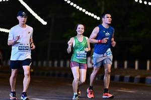 BIB: 40524, 95065, 413
                            <button type="button" onclick="openModal(14641252)" class="btn btn-primary btn-sm float-right btn-popup" data-toggle="modal" data-target=".modal-high-quality">
                        <i class="fas fa-shopping-cart"></i> Add to Cart
                    </button>
                                            <button type="button" onclick="isThisMe(14641252, true)" class="btn btn-success btn-sm float-right btn-popup btn-isme hidden" data-toggle="tooltip" data-placement="bottom" title="นี่คือรูปของคุณใช่ไหม คลิกที่นี่เพื่อเอาเข้าอัลบั้ม">
                        <i class="fas fa-plus"></i> Add to album
                    </button>
                    <button type="button" onclick="isThisMe(14641252, false)" class="btn btn-warning btn-sm float-right btn-popup btn-isnotme hidden">
                        <i class="fas fa-ban"></i> Remove from album
                    </button>