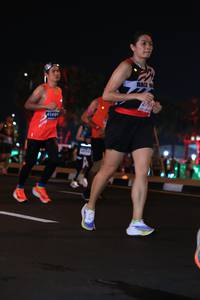 BIB: 27893, 41495
                            <button type="button" onclick="openModal(14694672)" class="btn btn-primary btn-sm float-right btn-popup" data-toggle="modal" data-target=".modal-high-quality">
                        <i class="fas fa-shopping-cart"></i> Add to Cart
                    </button>
                                            <button type="button" onclick="isThisMe(14694672, true)" class="btn btn-success btn-sm float-right btn-popup btn-isme hidden" data-toggle="tooltip" data-placement="bottom" title="นี่คือรูปของคุณใช่ไหม คลิกที่นี่เพื่อเอาเข้าอัลบั้ม">
                        <i class="fas fa-plus"></i> Add to album
                    </button>
                    <button type="button" onclick="isThisMe(14694672, false)" class="btn btn-warning btn-sm float-right btn-popup btn-isnotme hidden">
                        <i class="fas fa-ban"></i> Remove from album
                    </button>