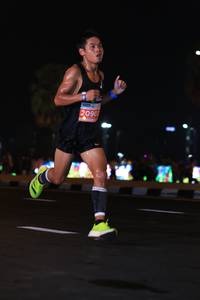 BIB: 2090
                            <button type="button" onclick="openModal(14771903)" class="btn btn-primary btn-sm float-right btn-popup" data-toggle="modal" data-target=".modal-high-quality">
                        <i class="fas fa-shopping-cart"></i> Add to Cart
                    </button>
                                            <button type="button" onclick="isThisMe(14771903, true)" class="btn btn-success btn-sm float-right btn-popup btn-isme hidden" data-toggle="tooltip" data-placement="bottom" title="นี่คือรูปของคุณใช่ไหม คลิกที่นี่เพื่อเอาเข้าอัลบั้ม">
                        <i class="fas fa-plus"></i> Add to album
                    </button>
                    <button type="button" onclick="isThisMe(14771903, false)" class="btn btn-warning btn-sm float-right btn-popup btn-isnotme hidden">
                        <i class="fas fa-ban"></i> Remove from album
                    </button>