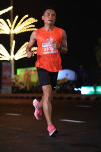 BIB: 2105
                            <button type="button" onclick="openModal(14773499)" class="btn btn-primary btn-sm float-right btn-popup" data-toggle="modal" data-target=".modal-high-quality">
                        <i class="fas fa-shopping-cart"></i> Add to Cart
                    </button>
                                            <button type="button" onclick="isThisMe(14773499, true)" class="btn btn-success btn-sm float-right btn-popup btn-isme hidden" data-toggle="tooltip" data-placement="bottom" title="นี่คือรูปของคุณใช่ไหม คลิกที่นี่เพื่อเอาเข้าอัลบั้ม">
                        <i class="fas fa-plus"></i> Add to album
                    </button>
                    <button type="button" onclick="isThisMe(14773499, false)" class="btn btn-warning btn-sm float-right btn-popup btn-isnotme hidden">
                        <i class="fas fa-ban"></i> Remove from album
                    </button>