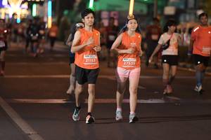 BIB: 21153, 27535
                            <button type="button" onclick="openModal(13832912)" class="btn btn-primary btn-sm float-right btn-popup" data-toggle="modal" data-target=".modal-high-quality">
                        <i class="fas fa-shopping-cart"></i> Add to Cart
                    </button>
                                            <button type="button" onclick="isThisMe(13832912, true)" class="btn btn-success btn-sm float-right btn-popup btn-isme hidden" data-toggle="tooltip" data-placement="bottom" title="นี่คือรูปของคุณใช่ไหม คลิกที่นี่เพื่อเอาเข้าอัลบั้ม">
                        <i class="fas fa-plus"></i> Add to album
                    </button>
                    <button type="button" onclick="isThisMe(13832912, false)" class="btn btn-warning btn-sm float-right btn-popup btn-isnotme hidden">
                        <i class="fas fa-ban"></i> Remove from album
                    </button>