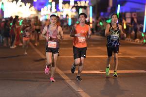 BIB: 40442, 20972, 21324
                            <button type="button" onclick="openModal(13887876)" class="btn btn-primary btn-sm float-right btn-popup" data-toggle="modal" data-target=".modal-high-quality">
                        <i class="fas fa-shopping-cart"></i> Add to Cart
                    </button>
                                            <button type="button" onclick="isThisMe(13887876, true)" class="btn btn-success btn-sm float-right btn-popup btn-isme hidden" data-toggle="tooltip" data-placement="bottom" title="นี่คือรูปของคุณใช่ไหม คลิกที่นี่เพื่อเอาเข้าอัลบั้ม">
                        <i class="fas fa-plus"></i> Add to album
                    </button>
                    <button type="button" onclick="isThisMe(13887876, false)" class="btn btn-warning btn-sm float-right btn-popup btn-isnotme hidden">
                        <i class="fas fa-ban"></i> Remove from album
                    </button>