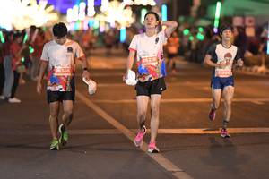 BIB: 26219, 26366, 21960
                            <button type="button" onclick="openModal(13907717)" class="btn btn-primary btn-sm float-right btn-popup" data-toggle="modal" data-target=".modal-high-quality">
                        <i class="fas fa-shopping-cart"></i> Add to Cart
                    </button>
                                            <button type="button" onclick="isThisMe(13907717, true)" class="btn btn-success btn-sm float-right btn-popup btn-isme hidden" data-toggle="tooltip" data-placement="bottom" title="นี่คือรูปของคุณใช่ไหม คลิกที่นี่เพื่อเอาเข้าอัลบั้ม">
                        <i class="fas fa-plus"></i> Add to album
                    </button>
                    <button type="button" onclick="isThisMe(13907717, false)" class="btn btn-warning btn-sm float-right btn-popup btn-isnotme hidden">
                        <i class="fas fa-ban"></i> Remove from album
                    </button>