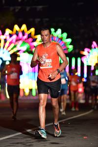 BIB: 25130
                            <button type="button" onclick="openModal(15107419)" class="btn btn-primary btn-sm float-right btn-popup" data-toggle="modal" data-target=".modal-high-quality">
                        <i class="fas fa-shopping-cart"></i> Add to Cart
                    </button>
                                            <button type="button" onclick="isThisMe(15107419, true)" class="btn btn-success btn-sm float-right btn-popup btn-isme hidden" data-toggle="tooltip" data-placement="bottom" title="นี่คือรูปของคุณใช่ไหม คลิกที่นี่เพื่อเอาเข้าอัลบั้ม">
                        <i class="fas fa-plus"></i> Add to album
                    </button>
                    <button type="button" onclick="isThisMe(15107419, false)" class="btn btn-warning btn-sm float-right btn-popup btn-isnotme hidden">
                        <i class="fas fa-ban"></i> Remove from album
                    </button>