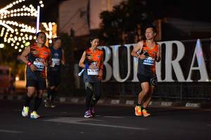 BIB: 45906, 42195, 0548, 47639
                            <button type="button" onclick="openModal(13781269)" class="btn btn-primary btn-sm float-right btn-popup" data-toggle="modal" data-target=".modal-high-quality">
                        <i class="fas fa-shopping-cart"></i> Add to Cart
                    </button>
                                            <button type="button" onclick="isThisMe(13781269, true)" class="btn btn-success btn-sm float-right btn-popup btn-isme hidden" data-toggle="tooltip" data-placement="bottom" title="นี่คือรูปของคุณใช่ไหม คลิกที่นี่เพื่อเอาเข้าอัลบั้ม">
                        <i class="fas fa-plus"></i> Add to album
                    </button>
                    <button type="button" onclick="isThisMe(13781269, false)" class="btn btn-warning btn-sm float-right btn-popup btn-isnotme hidden">
                        <i class="fas fa-ban"></i> Remove from album
                    </button>