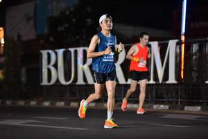 BIB: 4553
                            <button type="button" onclick="openModal(13742715)" class="btn btn-primary btn-sm float-right btn-popup" data-toggle="modal" data-target=".modal-high-quality">
                        <i class="fas fa-shopping-cart"></i> Add to Cart
                    </button>
                                            <button type="button" onclick="isThisMe(13742715, true)" class="btn btn-success btn-sm float-right btn-popup btn-isme hidden" data-toggle="tooltip" data-placement="bottom" title="นี่คือรูปของคุณใช่ไหม คลิกที่นี่เพื่อเอาเข้าอัลบั้ม">
                        <i class="fas fa-plus"></i> Add to album
                    </button>
                    <button type="button" onclick="isThisMe(13742715, false)" class="btn btn-warning btn-sm float-right btn-popup btn-isnotme hidden">
                        <i class="fas fa-ban"></i> Remove from album
                    </button>