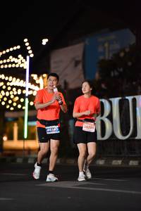 BIB: 28295, 46140, 00000
                            <button type="button" onclick="openModal(13781665)" class="btn btn-primary btn-sm float-right btn-popup" data-toggle="modal" data-target=".modal-high-quality">
                        <i class="fas fa-shopping-cart"></i> Add to Cart
                    </button>
                                            <button type="button" onclick="isThisMe(13781665, true)" class="btn btn-success btn-sm float-right btn-popup btn-isme hidden" data-toggle="tooltip" data-placement="bottom" title="นี่คือรูปของคุณใช่ไหม คลิกที่นี่เพื่อเอาเข้าอัลบั้ม">
                        <i class="fas fa-plus"></i> Add to album
                    </button>
                    <button type="button" onclick="isThisMe(13781665, false)" class="btn btn-warning btn-sm float-right btn-popup btn-isnotme hidden">
                        <i class="fas fa-ban"></i> Remove from album
                    </button>