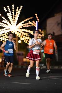 BIB: 77206, 15757, 00000
                            <button type="button" onclick="openModal(13781595)" class="btn btn-primary btn-sm float-right btn-popup" data-toggle="modal" data-target=".modal-high-quality">
                        <i class="fas fa-shopping-cart"></i> Add to Cart
                    </button>
                                            <button type="button" onclick="isThisMe(13781595, true)" class="btn btn-success btn-sm float-right btn-popup btn-isme hidden" data-toggle="tooltip" data-placement="bottom" title="นี่คือรูปของคุณใช่ไหม คลิกที่นี่เพื่อเอาเข้าอัลบั้ม">
                        <i class="fas fa-plus"></i> Add to album
                    </button>
                    <button type="button" onclick="isThisMe(13781595, false)" class="btn btn-warning btn-sm float-right btn-popup btn-isnotme hidden">
                        <i class="fas fa-ban"></i> Remove from album
                    </button>