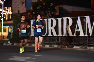 BIB: 46007, 45095
                            <button type="button" onclick="openModal(13787050)" class="btn btn-primary btn-sm float-right btn-popup" data-toggle="modal" data-target=".modal-high-quality">
                        <i class="fas fa-shopping-cart"></i> Add to Cart
                    </button>
                                            <button type="button" onclick="isThisMe(13787050, true)" class="btn btn-success btn-sm float-right btn-popup btn-isme hidden" data-toggle="tooltip" data-placement="bottom" title="นี่คือรูปของคุณใช่ไหม คลิกที่นี่เพื่อเอาเข้าอัลบั้ม">
                        <i class="fas fa-plus"></i> Add to album
                    </button>
                    <button type="button" onclick="isThisMe(13787050, false)" class="btn btn-warning btn-sm float-right btn-popup btn-isnotme hidden">
                        <i class="fas fa-ban"></i> Remove from album
                    </button>
