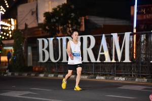 BIB: 46712
                            <button type="button" onclick="openModal(13782386)" class="btn btn-primary btn-sm float-right btn-popup" data-toggle="modal" data-target=".modal-high-quality">
                        <i class="fas fa-shopping-cart"></i> Add to Cart
                    </button>
                                            <button type="button" onclick="isThisMe(13782386, true)" class="btn btn-success btn-sm float-right btn-popup btn-isme hidden" data-toggle="tooltip" data-placement="bottom" title="นี่คือรูปของคุณใช่ไหม คลิกที่นี่เพื่อเอาเข้าอัลบั้ม">
                        <i class="fas fa-plus"></i> Add to album
                    </button>
                    <button type="button" onclick="isThisMe(13782386, false)" class="btn btn-warning btn-sm float-right btn-popup btn-isnotme hidden">
                        <i class="fas fa-ban"></i> Remove from album
                    </button>