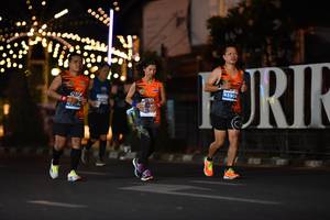 BIB: 4590, 429, 42195, 4021
                            <button type="button" onclick="openModal(13781248)" class="btn btn-primary btn-sm float-right btn-popup" data-toggle="modal" data-target=".modal-high-quality">
                        <i class="fas fa-shopping-cart"></i> Add to Cart
                    </button>
                                            <button type="button" onclick="isThisMe(13781248, true)" class="btn btn-success btn-sm float-right btn-popup btn-isme hidden" data-toggle="tooltip" data-placement="bottom" title="นี่คือรูปของคุณใช่ไหม คลิกที่นี่เพื่อเอาเข้าอัลบั้ม">
                        <i class="fas fa-plus"></i> Add to album
                    </button>
                    <button type="button" onclick="isThisMe(13781248, false)" class="btn btn-warning btn-sm float-right btn-popup btn-isnotme hidden">
                        <i class="fas fa-ban"></i> Remove from album
                    </button>
