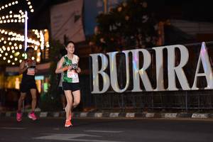 BIB: 2013, 2217
                            <button type="button" onclick="openModal(13730457)" class="btn btn-primary btn-sm float-right btn-popup" data-toggle="modal" data-target=".modal-high-quality">
                        <i class="fas fa-shopping-cart"></i> Add to Cart
                    </button>
                                            <button type="button" onclick="isThisMe(13730457, true)" class="btn btn-success btn-sm float-right btn-popup btn-isme hidden" data-toggle="tooltip" data-placement="bottom" title="นี่คือรูปของคุณใช่ไหม คลิกที่นี่เพื่อเอาเข้าอัลบั้ม">
                        <i class="fas fa-plus"></i> Add to album
                    </button>
                    <button type="button" onclick="isThisMe(13730457, false)" class="btn btn-warning btn-sm float-right btn-popup btn-isnotme hidden">
                        <i class="fas fa-ban"></i> Remove from album
                    </button>