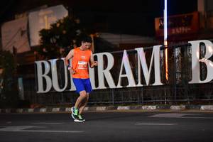 BIB: 21239
                            <button type="button" onclick="openModal(13734091)" class="btn btn-primary btn-sm float-right btn-popup" data-toggle="modal" data-target=".modal-high-quality">
                        <i class="fas fa-shopping-cart"></i> Add to Cart
                    </button>
                                            <button type="button" onclick="isThisMe(13734091, true)" class="btn btn-success btn-sm float-right btn-popup btn-isme hidden" data-toggle="tooltip" data-placement="bottom" title="นี่คือรูปของคุณใช่ไหม คลิกที่นี่เพื่อเอาเข้าอัลบั้ม">
                        <i class="fas fa-plus"></i> Add to album
                    </button>
                    <button type="button" onclick="isThisMe(13734091, false)" class="btn btn-warning btn-sm float-right btn-popup btn-isnotme hidden">
                        <i class="fas fa-ban"></i> Remove from album
                    </button>