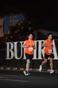 BIB: 21524, 2679
                            <button type="button" onclick="openModal(13733557)" class="btn btn-primary btn-sm float-right btn-popup" data-toggle="modal" data-target=".modal-high-quality">
                        <i class="fas fa-shopping-cart"></i> Add to Cart
                    </button>
                                            <button type="button" onclick="isThisMe(13733557, true)" class="btn btn-success btn-sm float-right btn-popup btn-isme hidden" data-toggle="tooltip" data-placement="bottom" title="นี่คือรูปของคุณใช่ไหม คลิกที่นี่เพื่อเอาเข้าอัลบั้ม">
                        <i class="fas fa-plus"></i> Add to album
                    </button>
                    <button type="button" onclick="isThisMe(13733557, false)" class="btn btn-warning btn-sm float-right btn-popup btn-isnotme hidden">
                        <i class="fas fa-ban"></i> Remove from album
                    </button>