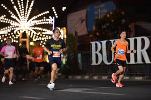 BIB: 40859, 26706
                            <button type="button" onclick="openModal(13740755)" class="btn btn-primary btn-sm float-right btn-popup" data-toggle="modal" data-target=".modal-high-quality">
                        <i class="fas fa-shopping-cart"></i> Add to Cart
                    </button>
                                            <button type="button" onclick="isThisMe(13740755, true)" class="btn btn-success btn-sm float-right btn-popup btn-isme hidden" data-toggle="tooltip" data-placement="bottom" title="นี่คือรูปของคุณใช่ไหม คลิกที่นี่เพื่อเอาเข้าอัลบั้ม">
                        <i class="fas fa-plus"></i> Add to album
                    </button>
                    <button type="button" onclick="isThisMe(13740755, false)" class="btn btn-warning btn-sm float-right btn-popup btn-isnotme hidden">
                        <i class="fas fa-ban"></i> Remove from album
                    </button>