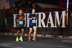 BIB: 46007, 45095
                            <button type="button" onclick="openModal(13787065)" class="btn btn-primary btn-sm float-right btn-popup" data-toggle="modal" data-target=".modal-high-quality">
                        <i class="fas fa-shopping-cart"></i> Add to Cart
                    </button>
                                            <button type="button" onclick="isThisMe(13787065, true)" class="btn btn-success btn-sm float-right btn-popup btn-isme hidden" data-toggle="tooltip" data-placement="bottom" title="นี่คือรูปของคุณใช่ไหม คลิกที่นี่เพื่อเอาเข้าอัลบั้ม">
                        <i class="fas fa-plus"></i> Add to album
                    </button>
                    <button type="button" onclick="isThisMe(13787065, false)" class="btn btn-warning btn-sm float-right btn-popup btn-isnotme hidden">
                        <i class="fas fa-ban"></i> Remove from album
                    </button>
