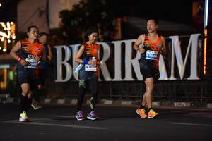 BIB: 5906, 42155, 0548, 47898
                            <button type="button" onclick="openModal(13781289)" class="btn btn-primary btn-sm float-right btn-popup" data-toggle="modal" data-target=".modal-high-quality">
                        <i class="fas fa-shopping-cart"></i> Add to Cart
                    </button>
                                            <button type="button" onclick="isThisMe(13781289, true)" class="btn btn-success btn-sm float-right btn-popup btn-isme hidden" data-toggle="tooltip" data-placement="bottom" title="นี่คือรูปของคุณใช่ไหม คลิกที่นี่เพื่อเอาเข้าอัลบั้ม">
                        <i class="fas fa-plus"></i> Add to album
                    </button>
                    <button type="button" onclick="isThisMe(13781289, false)" class="btn btn-warning btn-sm float-right btn-popup btn-isnotme hidden">
                        <i class="fas fa-ban"></i> Remove from album
                    </button>