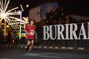 BIB: 25728
                            <button type="button" onclick="openModal(13740589)" class="btn btn-primary btn-sm float-right btn-popup" data-toggle="modal" data-target=".modal-high-quality">
                        <i class="fas fa-shopping-cart"></i> Add to Cart
                    </button>
                                            <button type="button" onclick="isThisMe(13740589, true)" class="btn btn-success btn-sm float-right btn-popup btn-isme hidden" data-toggle="tooltip" data-placement="bottom" title="นี่คือรูปของคุณใช่ไหม คลิกที่นี่เพื่อเอาเข้าอัลบั้ม">
                        <i class="fas fa-plus"></i> Add to album
                    </button>
                    <button type="button" onclick="isThisMe(13740589, false)" class="btn btn-warning btn-sm float-right btn-popup btn-isnotme hidden">
                        <i class="fas fa-ban"></i> Remove from album
                    </button>