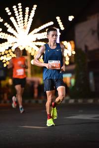 BIB: 913
                            <button type="button" onclick="openModal(13731974)" class="btn btn-primary btn-sm float-right btn-popup" data-toggle="modal" data-target=".modal-high-quality">
                        <i class="fas fa-shopping-cart"></i> Add to Cart
                    </button>
                                            <button type="button" onclick="isThisMe(13731974, true)" class="btn btn-success btn-sm float-right btn-popup btn-isme hidden" data-toggle="tooltip" data-placement="bottom" title="นี่คือรูปของคุณใช่ไหม คลิกที่นี่เพื่อเอาเข้าอัลบั้ม">
                        <i class="fas fa-plus"></i> Add to album
                    </button>
                    <button type="button" onclick="isThisMe(13731974, false)" class="btn btn-warning btn-sm float-right btn-popup btn-isnotme hidden">
                        <i class="fas fa-ban"></i> Remove from album
                    </button>