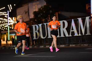 BIB: 23568, 21598
                            <button type="button" onclick="openModal(13781051)" class="btn btn-primary btn-sm float-right btn-popup" data-toggle="modal" data-target=".modal-high-quality">
                        <i class="fas fa-shopping-cart"></i> Add to Cart
                    </button>
                                            <button type="button" onclick="isThisMe(13781051, true)" class="btn btn-success btn-sm float-right btn-popup btn-isme hidden" data-toggle="tooltip" data-placement="bottom" title="นี่คือรูปของคุณใช่ไหม คลิกที่นี่เพื่อเอาเข้าอัลบั้ม">
                        <i class="fas fa-plus"></i> Add to album
                    </button>
                    <button type="button" onclick="isThisMe(13781051, false)" class="btn btn-warning btn-sm float-right btn-popup btn-isnotme hidden">
                        <i class="fas fa-ban"></i> Remove from album
                    </button>