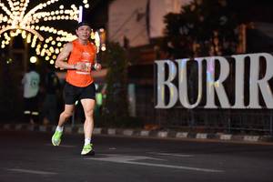 BIB: 160
                            <button type="button" onclick="openModal(13728803)" class="btn btn-primary btn-sm float-right btn-popup" data-toggle="modal" data-target=".modal-high-quality">
                        <i class="fas fa-shopping-cart"></i> Add to Cart
                    </button>
                                            <button type="button" onclick="isThisMe(13728803, true)" class="btn btn-success btn-sm float-right btn-popup btn-isme hidden" data-toggle="tooltip" data-placement="bottom" title="นี่คือรูปของคุณใช่ไหม คลิกที่นี่เพื่อเอาเข้าอัลบั้ม">
                        <i class="fas fa-plus"></i> Add to album
                    </button>
                    <button type="button" onclick="isThisMe(13728803, false)" class="btn btn-warning btn-sm float-right btn-popup btn-isnotme hidden">
                        <i class="fas fa-ban"></i> Remove from album
                    </button>