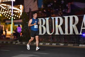 BIB: 46694
                            <button type="button" onclick="openModal(13785438)" class="btn btn-primary btn-sm float-right btn-popup" data-toggle="modal" data-target=".modal-high-quality">
                        <i class="fas fa-shopping-cart"></i> Add to Cart
                    </button>
                                            <button type="button" onclick="isThisMe(13785438, true)" class="btn btn-success btn-sm float-right btn-popup btn-isme hidden" data-toggle="tooltip" data-placement="bottom" title="นี่คือรูปของคุณใช่ไหม คลิกที่นี่เพื่อเอาเข้าอัลบั้ม">
                        <i class="fas fa-plus"></i> Add to album
                    </button>
                    <button type="button" onclick="isThisMe(13785438, false)" class="btn btn-warning btn-sm float-right btn-popup btn-isnotme hidden">
                        <i class="fas fa-ban"></i> Remove from album
                    </button>