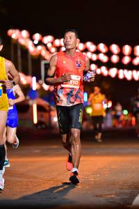 BIB: 810
                            <button type="button" onclick="openModal(13729511)" class="btn btn-primary btn-sm float-right btn-popup" data-toggle="modal" data-target=".modal-high-quality">
                        <i class="fas fa-shopping-cart"></i> Add to Cart
                    </button>
                                            <button type="button" onclick="isThisMe(13729511, true)" class="btn btn-success btn-sm float-right btn-popup btn-isme hidden" data-toggle="tooltip" data-placement="bottom" title="นี่คือรูปของคุณใช่ไหม คลิกที่นี่เพื่อเอาเข้าอัลบั้ม">
                        <i class="fas fa-plus"></i> Add to album
                    </button>
                    <button type="button" onclick="isThisMe(13729511, false)" class="btn btn-warning btn-sm float-right btn-popup btn-isnotme hidden">
                        <i class="fas fa-ban"></i> Remove from album
                    </button>