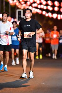 BIB: 0984
                            <button type="button" onclick="openModal(14372923)" class="btn btn-primary btn-sm float-right btn-popup" data-toggle="modal" data-target=".modal-high-quality">
                        <i class="fas fa-shopping-cart"></i> Add to Cart
                    </button>
                                            <button type="button" onclick="isThisMe(14372923, true)" class="btn btn-success btn-sm float-right btn-popup btn-isme hidden" data-toggle="tooltip" data-placement="bottom" title="นี่คือรูปของคุณใช่ไหม คลิกที่นี่เพื่อเอาเข้าอัลบั้ม">
                        <i class="fas fa-plus"></i> Add to album
                    </button>
                    <button type="button" onclick="isThisMe(14372923, false)" class="btn btn-warning btn-sm float-right btn-popup btn-isnotme hidden">
                        <i class="fas fa-ban"></i> Remove from album
                    </button>