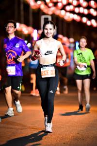 BIB: 517
                            <button type="button" onclick="openModal(15849900)" class="btn btn-primary btn-sm float-right btn-popup" data-toggle="modal" data-target=".modal-high-quality">
                        <i class="fas fa-shopping-cart"></i> Add to Cart
                    </button>
                                            <button type="button" onclick="isThisMe(15849900, true)" class="btn btn-success btn-sm float-right btn-popup btn-isme hidden" data-toggle="tooltip" data-placement="bottom" title="นี่คือรูปของคุณใช่ไหม คลิกที่นี่เพื่อเอาเข้าอัลบั้ม">
                        <i class="fas fa-plus"></i> Add to album
                    </button>
                    <button type="button" onclick="isThisMe(15849900, false)" class="btn btn-warning btn-sm float-right btn-popup btn-isnotme hidden">
                        <i class="fas fa-ban"></i> Remove from album
                    </button>