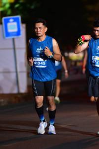 BIB: 472, 41045
                            <button type="button" onclick="openModal(14269672)" class="btn btn-primary btn-sm float-right btn-popup" data-toggle="modal" data-target=".modal-high-quality">
                        <i class="fas fa-shopping-cart"></i> Add to Cart
                    </button>
                                            <button type="button" onclick="isThisMe(14269672, true)" class="btn btn-success btn-sm float-right btn-popup btn-isme hidden" data-toggle="tooltip" data-placement="bottom" title="นี่คือรูปของคุณใช่ไหม คลิกที่นี่เพื่อเอาเข้าอัลบั้ม">
                        <i class="fas fa-plus"></i> Add to album
                    </button>
                    <button type="button" onclick="isThisMe(14269672, false)" class="btn btn-warning btn-sm float-right btn-popup btn-isnotme hidden">
                        <i class="fas fa-ban"></i> Remove from album
                    </button>