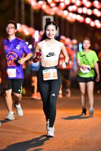 BIB: 253
                            <button type="button" onclick="openModal(14351744)" class="btn btn-primary btn-sm float-right btn-popup" data-toggle="modal" data-target=".modal-high-quality">
                        <i class="fas fa-shopping-cart"></i> Add to Cart
                    </button>
                                            <button type="button" onclick="isThisMe(14351744, true)" class="btn btn-success btn-sm float-right btn-popup btn-isme hidden" data-toggle="tooltip" data-placement="bottom" title="นี่คือรูปของคุณใช่ไหม คลิกที่นี่เพื่อเอาเข้าอัลบั้ม">
                        <i class="fas fa-plus"></i> Add to album
                    </button>
                    <button type="button" onclick="isThisMe(14351744, false)" class="btn btn-warning btn-sm float-right btn-popup btn-isnotme hidden">
                        <i class="fas fa-ban"></i> Remove from album
                    </button>