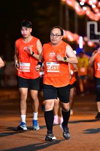 BIB: 92208, 261
                            <button type="button" onclick="openModal(14347174)" class="btn btn-primary btn-sm float-right btn-popup" data-toggle="modal" data-target=".modal-high-quality">
                        <i class="fas fa-shopping-cart"></i> Add to Cart
                    </button>
                                            <button type="button" onclick="isThisMe(14347174, true)" class="btn btn-success btn-sm float-right btn-popup btn-isme hidden" data-toggle="tooltip" data-placement="bottom" title="นี่คือรูปของคุณใช่ไหม คลิกที่นี่เพื่อเอาเข้าอัลบั้ม">
                        <i class="fas fa-plus"></i> Add to album
                    </button>
                    <button type="button" onclick="isThisMe(14347174, false)" class="btn btn-warning btn-sm float-right btn-popup btn-isnotme hidden">
                        <i class="fas fa-ban"></i> Remove from album
                    </button>