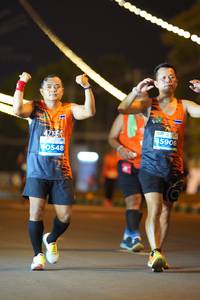 BIB: 421, 5906, 0548
                            <button type="button" onclick="openModal(15372589)" class="btn btn-primary btn-sm float-right btn-popup" data-toggle="modal" data-target=".modal-high-quality">
                        <i class="fas fa-shopping-cart"></i> Add to Cart
                    </button>
                                            <button type="button" onclick="isThisMe(15372589, true)" class="btn btn-success btn-sm float-right btn-popup btn-isme hidden" data-toggle="tooltip" data-placement="bottom" title="นี่คือรูปของคุณใช่ไหม คลิกที่นี่เพื่อเอาเข้าอัลบั้ม">
                        <i class="fas fa-plus"></i> Add to album
                    </button>
                    <button type="button" onclick="isThisMe(15372589, false)" class="btn btn-warning btn-sm float-right btn-popup btn-isnotme hidden">
                        <i class="fas fa-ban"></i> Remove from album
                    </button>