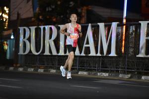BIB: 26165
                            <button type="button" onclick="openModal(13724723)" class="btn btn-primary btn-sm float-right btn-popup" data-toggle="modal" data-target=".modal-high-quality">
                        <i class="fas fa-shopping-cart"></i> Add to Cart
                    </button>
                                            <button type="button" onclick="isThisMe(13724723, true)" class="btn btn-success btn-sm float-right btn-popup btn-isme hidden" data-toggle="tooltip" data-placement="bottom" title="นี่คือรูปของคุณใช่ไหม คลิกที่นี่เพื่อเอาเข้าอัลบั้ม">
                        <i class="fas fa-plus"></i> Add to album
                    </button>
                    <button type="button" onclick="isThisMe(13724723, false)" class="btn btn-warning btn-sm float-right btn-popup btn-isnotme hidden">
                        <i class="fas fa-ban"></i> Remove from album
                    </button>