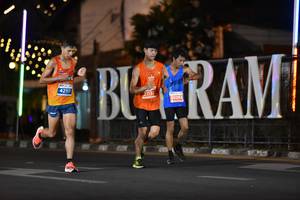 BIB: 42117, 21133, 20292
                            <button type="button" onclick="openModal(13725764)" class="btn btn-primary btn-sm float-right btn-popup" data-toggle="modal" data-target=".modal-high-quality">
                        <i class="fas fa-shopping-cart"></i> Add to Cart
                    </button>
                                            <button type="button" onclick="isThisMe(13725764, true)" class="btn btn-success btn-sm float-right btn-popup btn-isme hidden" data-toggle="tooltip" data-placement="bottom" title="นี่คือรูปของคุณใช่ไหม คลิกที่นี่เพื่อเอาเข้าอัลบั้ม">
                        <i class="fas fa-plus"></i> Add to album
                    </button>
                    <button type="button" onclick="isThisMe(13725764, false)" class="btn btn-warning btn-sm float-right btn-popup btn-isnotme hidden">
                        <i class="fas fa-ban"></i> Remove from album
                    </button>