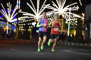 BIB: 030, 22061
                            <button type="button" onclick="openModal(13724765)" class="btn btn-primary btn-sm float-right btn-popup" data-toggle="modal" data-target=".modal-high-quality">
                        <i class="fas fa-shopping-cart"></i> Add to Cart
                    </button>
                                            <button type="button" onclick="isThisMe(13724765, true)" class="btn btn-success btn-sm float-right btn-popup btn-isme hidden" data-toggle="tooltip" data-placement="bottom" title="นี่คือรูปของคุณใช่ไหม คลิกที่นี่เพื่อเอาเข้าอัลบั้ม">
                        <i class="fas fa-plus"></i> Add to album
                    </button>
                    <button type="button" onclick="isThisMe(13724765, false)" class="btn btn-warning btn-sm float-right btn-popup btn-isnotme hidden">
                        <i class="fas fa-ban"></i> Remove from album
                    </button>