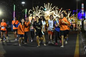 BIB: 203
                            <button type="button" onclick="openModal(13743338)" class="btn btn-primary btn-sm float-right btn-popup" data-toggle="modal" data-target=".modal-high-quality">
                        <i class="fas fa-shopping-cart"></i> Add to Cart
                    </button>
                                            <button type="button" onclick="isThisMe(13743338, true)" class="btn btn-success btn-sm float-right btn-popup btn-isme hidden" data-toggle="tooltip" data-placement="bottom" title="นี่คือรูปของคุณใช่ไหม คลิกที่นี่เพื่อเอาเข้าอัลบั้ม">
                        <i class="fas fa-plus"></i> Add to album
                    </button>
                    <button type="button" onclick="isThisMe(13743338, false)" class="btn btn-warning btn-sm float-right btn-popup btn-isnotme hidden">
                        <i class="fas fa-ban"></i> Remove from album
                    </button>