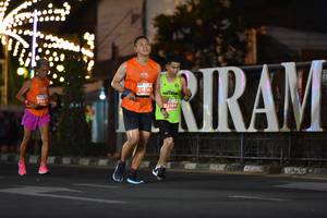 BIB: 2136, 204, 22194
                            <button type="button" onclick="openModal(13727095)" class="btn btn-primary btn-sm float-right btn-popup" data-toggle="modal" data-target=".modal-high-quality">
                        <i class="fas fa-shopping-cart"></i> Add to Cart
                    </button>
                                            <button type="button" onclick="isThisMe(13727095, true)" class="btn btn-success btn-sm float-right btn-popup btn-isme hidden" data-toggle="tooltip" data-placement="bottom" title="นี่คือรูปของคุณใช่ไหม คลิกที่นี่เพื่อเอาเข้าอัลบั้ม">
                        <i class="fas fa-plus"></i> Add to album
                    </button>
                    <button type="button" onclick="isThisMe(13727095, false)" class="btn btn-warning btn-sm float-right btn-popup btn-isnotme hidden">
                        <i class="fas fa-ban"></i> Remove from album
                    </button>