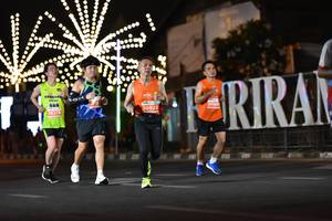 BIB: 26379, 20922, 206
                            <button type="button" onclick="openModal(13726839)" class="btn btn-primary btn-sm float-right btn-popup" data-toggle="modal" data-target=".modal-high-quality">
                        <i class="fas fa-shopping-cart"></i> Add to Cart
                    </button>
                                            <button type="button" onclick="isThisMe(13726839, true)" class="btn btn-success btn-sm float-right btn-popup btn-isme hidden" data-toggle="tooltip" data-placement="bottom" title="นี่คือรูปของคุณใช่ไหม คลิกที่นี่เพื่อเอาเข้าอัลบั้ม">
                        <i class="fas fa-plus"></i> Add to album
                    </button>
                    <button type="button" onclick="isThisMe(13726839, false)" class="btn btn-warning btn-sm float-right btn-popup btn-isnotme hidden">
                        <i class="fas fa-ban"></i> Remove from album
                    </button>