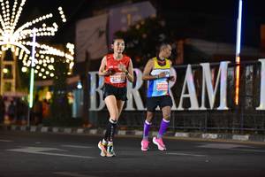 BIB: 22911, 20681
                            <button type="button" onclick="openModal(13726222)" class="btn btn-primary btn-sm float-right btn-popup" data-toggle="modal" data-target=".modal-high-quality">
                        <i class="fas fa-shopping-cart"></i> Add to Cart
                    </button>
                                            <button type="button" onclick="isThisMe(13726222, true)" class="btn btn-success btn-sm float-right btn-popup btn-isme hidden" data-toggle="tooltip" data-placement="bottom" title="นี่คือรูปของคุณใช่ไหม คลิกที่นี่เพื่อเอาเข้าอัลบั้ม">
                        <i class="fas fa-plus"></i> Add to album
                    </button>
                    <button type="button" onclick="isThisMe(13726222, false)" class="btn btn-warning btn-sm float-right btn-popup btn-isnotme hidden">
                        <i class="fas fa-ban"></i> Remove from album
                    </button>