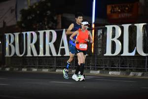 BIB: 24121
                            <button type="button" onclick="openModal(13726899)" class="btn btn-primary btn-sm float-right btn-popup" data-toggle="modal" data-target=".modal-high-quality">
                        <i class="fas fa-shopping-cart"></i> Add to Cart
                    </button>
                                            <button type="button" onclick="isThisMe(13726899, true)" class="btn btn-success btn-sm float-right btn-popup btn-isme hidden" data-toggle="tooltip" data-placement="bottom" title="นี่คือรูปของคุณใช่ไหม คลิกที่นี่เพื่อเอาเข้าอัลบั้ม">
                        <i class="fas fa-plus"></i> Add to album
                    </button>
                    <button type="button" onclick="isThisMe(13726899, false)" class="btn btn-warning btn-sm float-right btn-popup btn-isnotme hidden">
                        <i class="fas fa-ban"></i> Remove from album
                    </button>